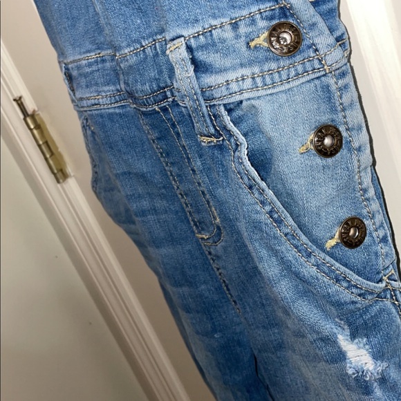 overalls with rips - Picture 5 of 9